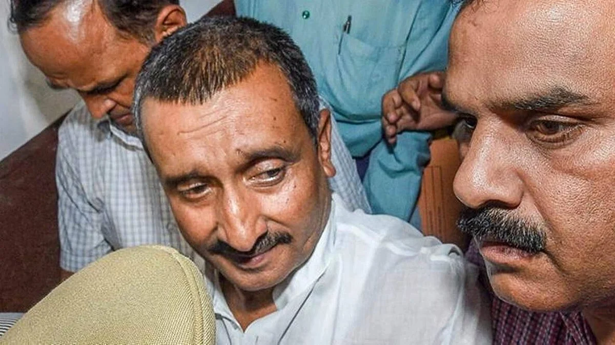 উন্নাও ধর্ষণকাণ্ডে অভিযুক্ত বিধায়কের সাথে ঘনিষ্ঠতা, বাধ্য হয়ে ফের প্রার্থী বদল বিজেপির