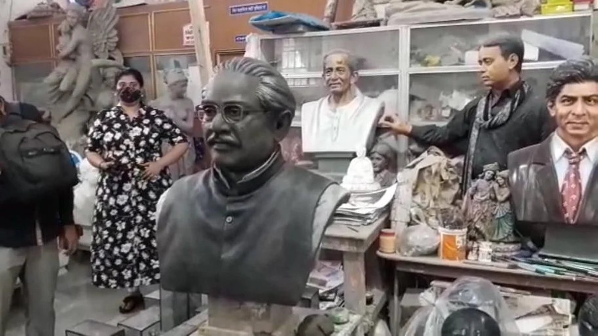 কৃষ্ণনগরের ঘূর্ণির মৃৎ শিল্পের ছোঁয়া এবার পাড়ি দিতে চলেছে বিদেশে