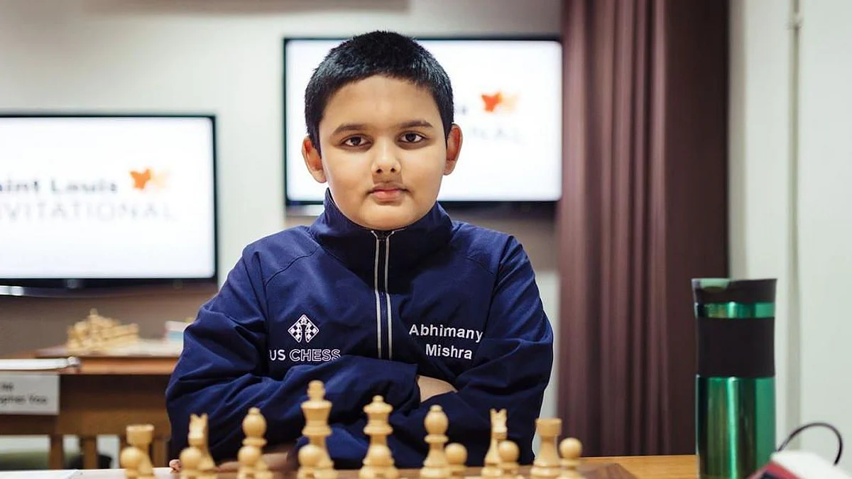 Chess: ১২ বছর বয়সে বিশ্বের সর্বকনিষ্ঠ গ্র্যান্ডমাস্টারের খেতাব অর্জন অভিমন্যু মিশ্রের