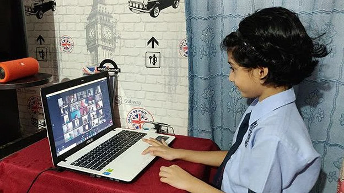 Andhra Pradesh: চতুর্থ থেকে দশম শ্রেণির পড়ুয়াদের ১২ জুলাই থেকে অনলাইন ক্লাস শুরু হতে চলেছে