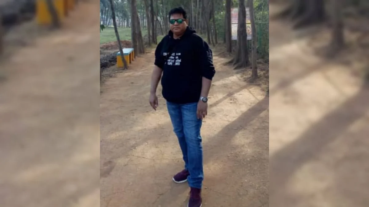 নিউ ব্যারাকপুর: পুলিশ আধিকারিক হিসেবে নিজেকে পরিচয় দিয়ে ১৪ লক্ষ টাকা আত্মসাৎ