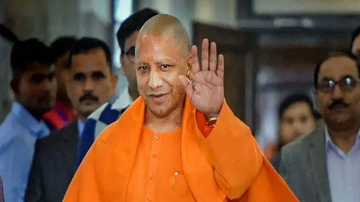 মথুরায় মদ, মাংস বিক্রিতে নিষেধাজ্ঞা, ব্যবসায়ীদের দুধ বিক্রির পরামর্শ যোগী আদিত্যনাথের