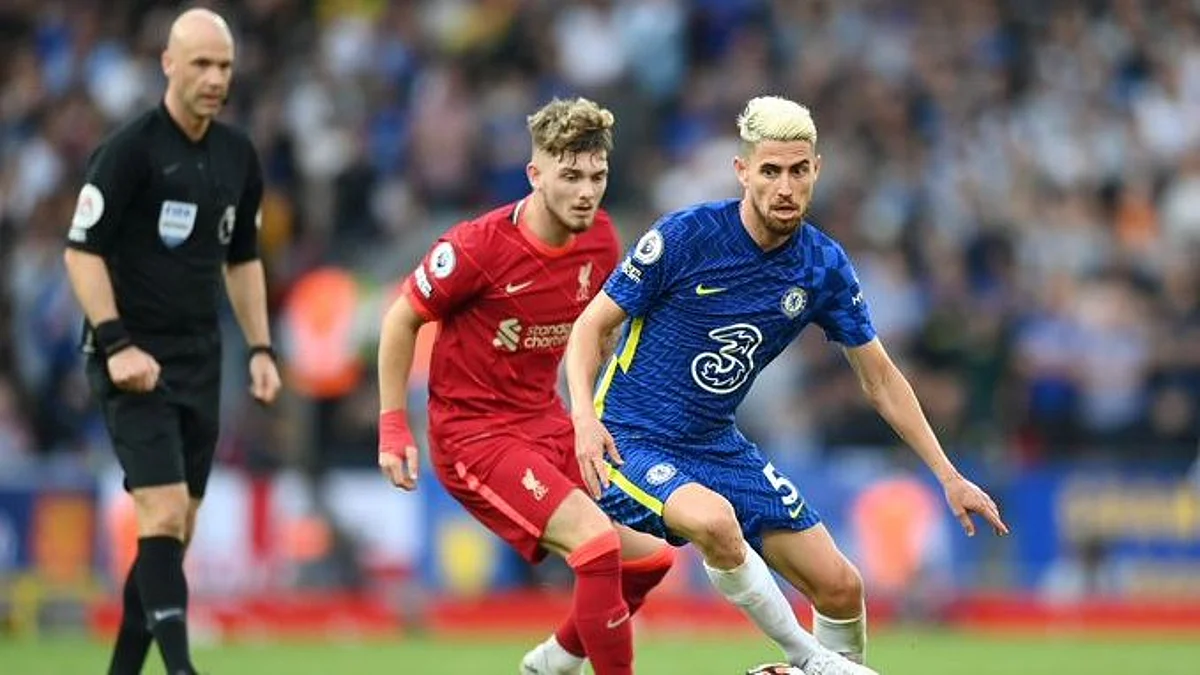 EPL: দশ জনের চেলসির কাছে আটকে গেল লিভারপুল