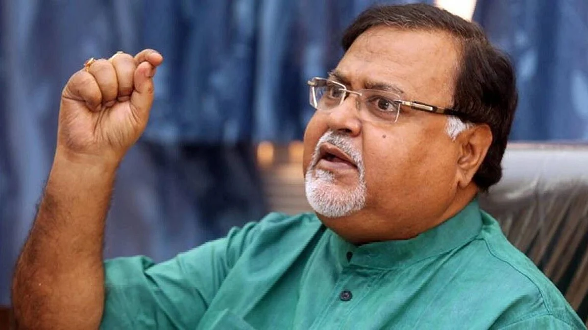 SSC: সিবিআই তদন্ত থেকে পার্থ চট্টোপাধ্যায়কে রেহাই দিতে বিচারপতিকে চিঠি লিখে অনুরোধ আইনজীবীর!