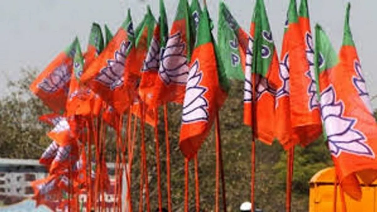 Gujarat: সৌরাষ্ট্রে ৩ বিজেপি কাউন্সিলরের পদ থেকে ইস্তফা, জানেন না জেলা কমিটির সভাপতি