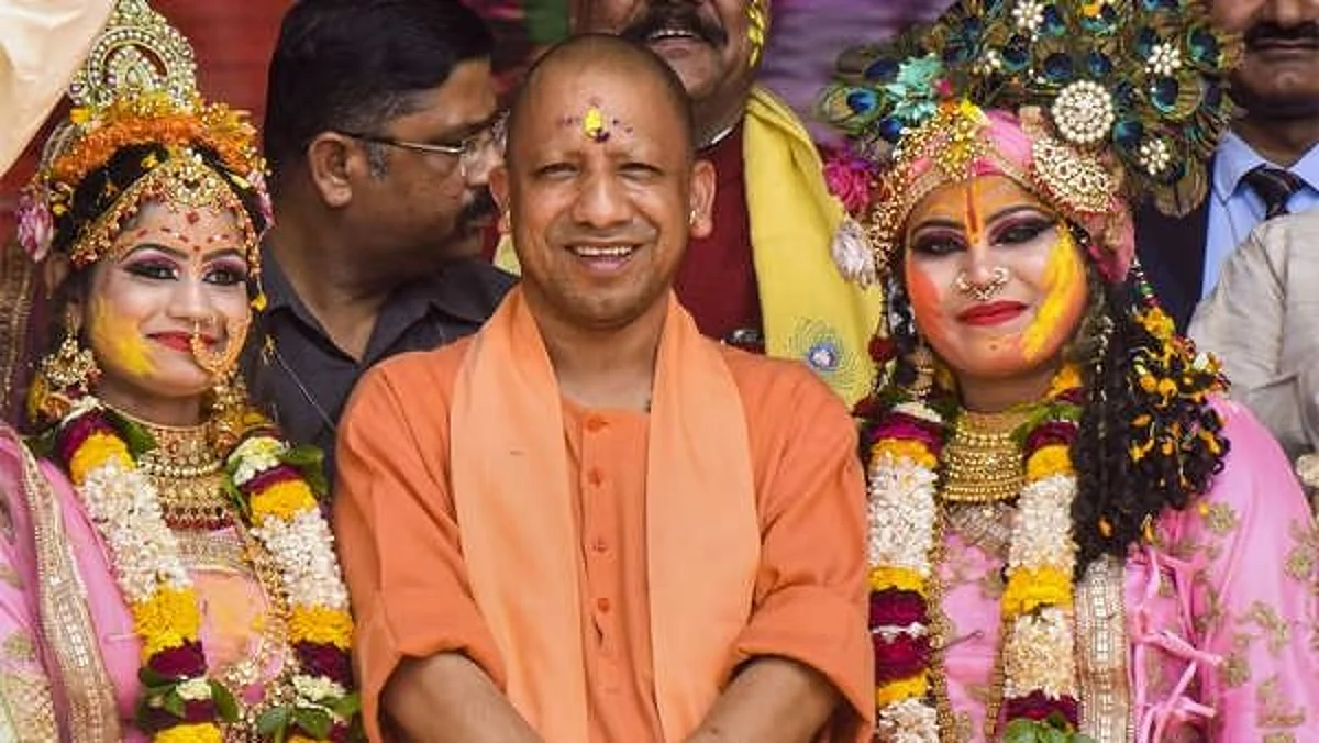 রঙ্গোৎসবে উত্তরপ্রদেশের মুখ্যমন্ত্রী যোগী আদিত্যনাথ