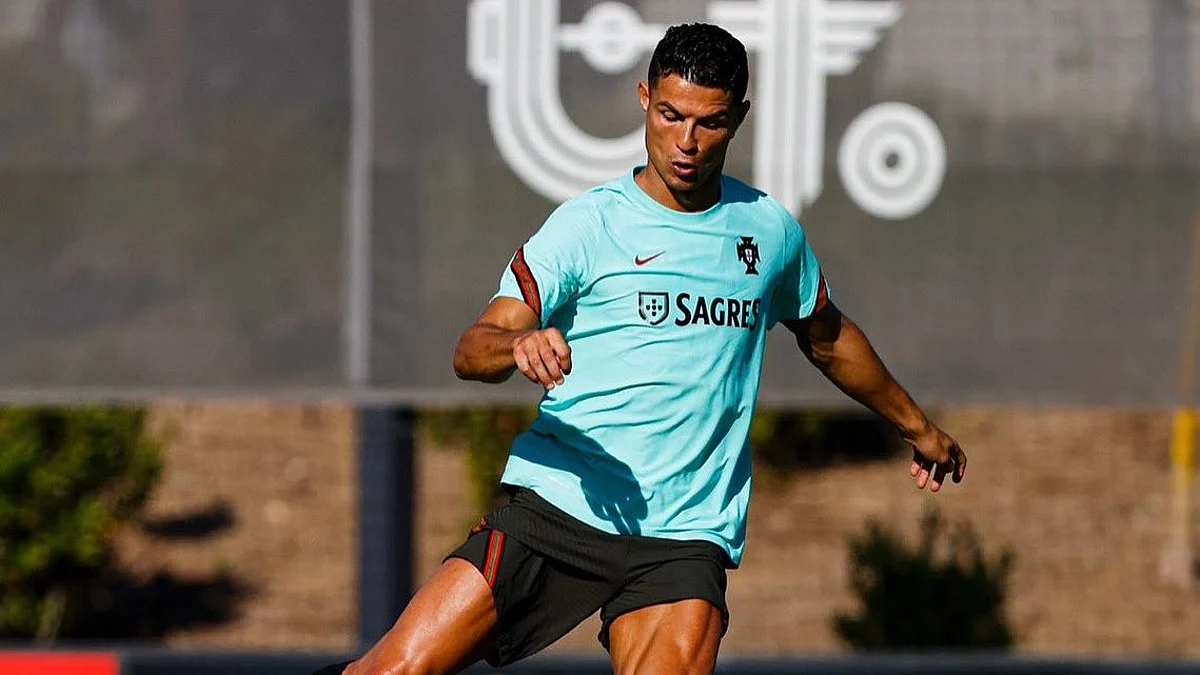 CR7: ম্যান ইউতেও রোনাল্ডোর '৭' নম্বর - এডিনসন কাভানি পেলেন ২১
