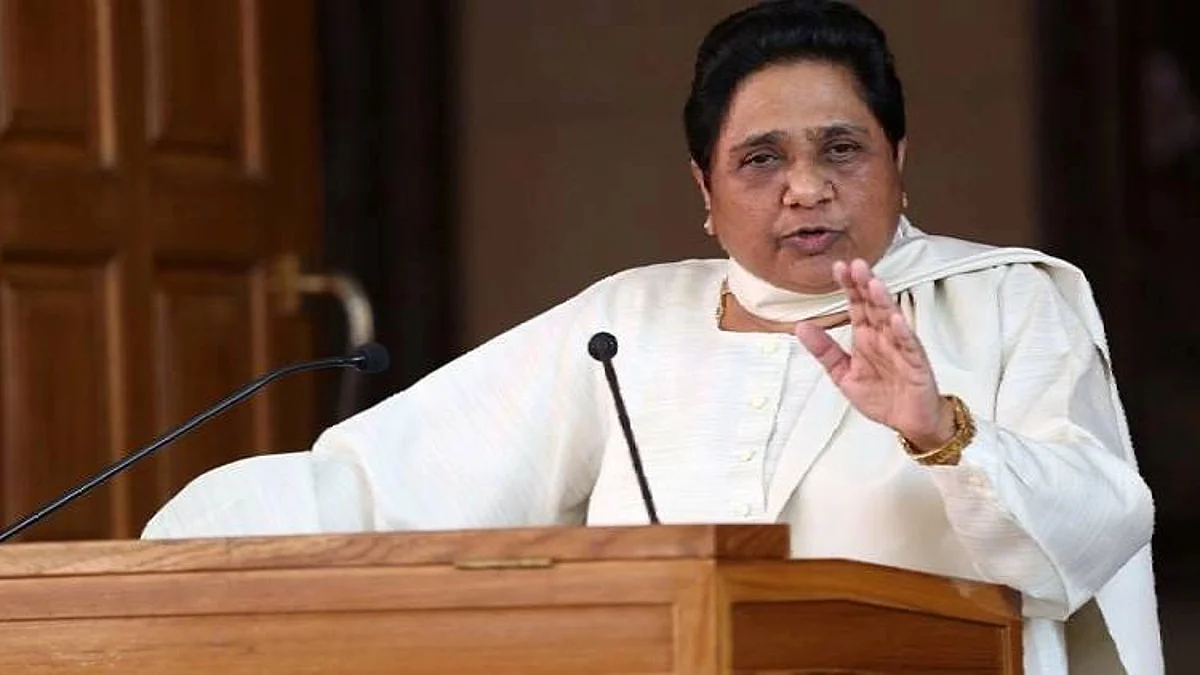 ক্ষমতায় ফিরলে নিজের আর কোনো মূর্তি নয়, ব্রাহ্মণদের স্বার্থেও নজর, একাধিক প্রতিশ্রুতি মায়াবতীর