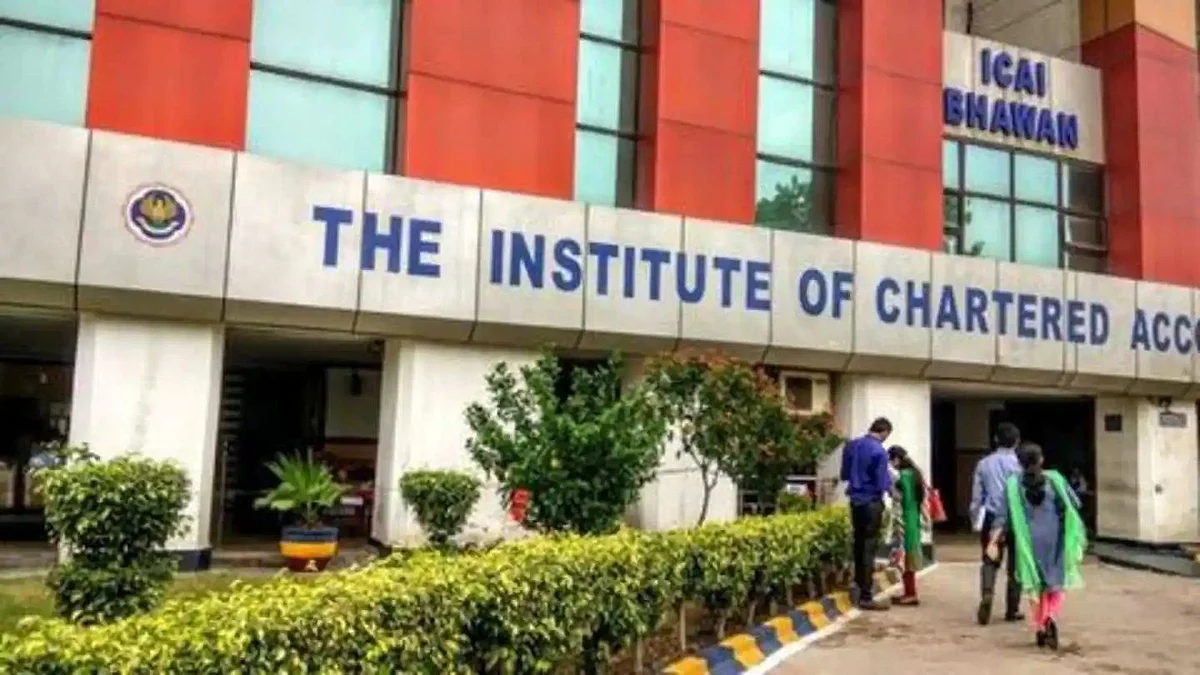 Language: হিন্দি ভাষা ব্যবহারের পক্ষে সওয়াল - ICAI সভাপতির বিরুদ্ধে সরব সংস্থার বহু সদস্য