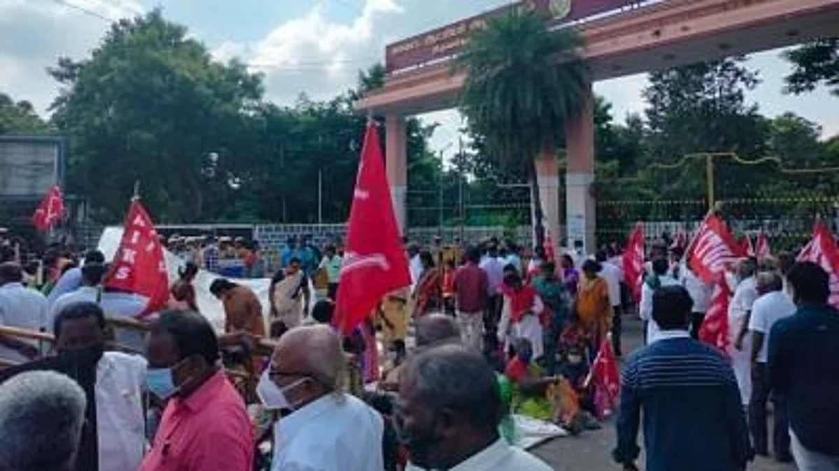 Tamilnadu: হিন্দুস্তান মোটরের ছাঁটাই শ্রমিকদের আন্দোলন - জেলাশাসকের হস্তক্ষেপে সাময়িক প্রত্যাহার