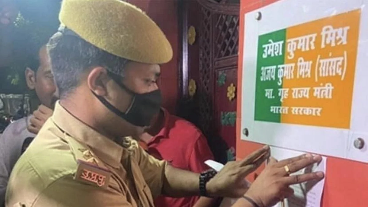 Lakhimpur Kheri: বহু সমর্থক নিয়ে অবশেষে 'সাক্ষী' হিসেবে পুলিশের কাছে হাজিরা মন্ত্রীপুত্রের