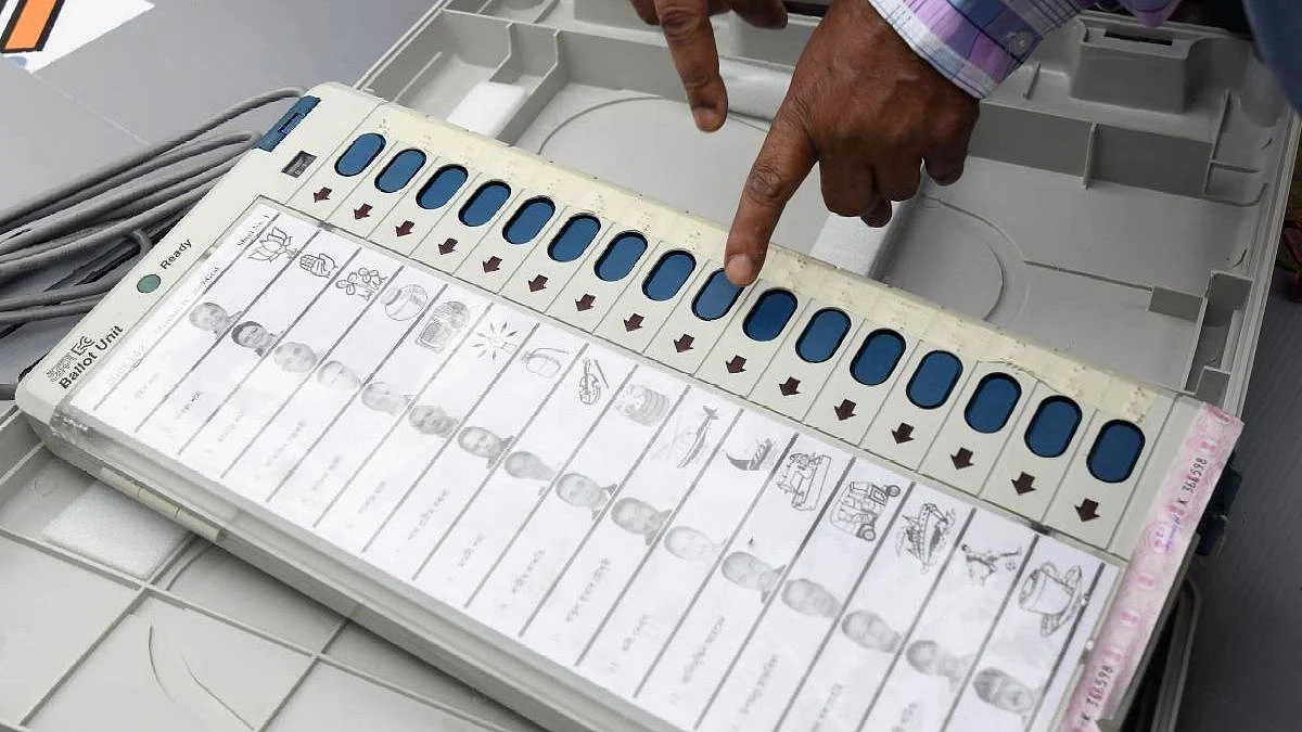 Municipal Polls: রাজ্যের কেনা পুরনো ইভিএমেই পুরভোট করবে নির্বাচন কমিশন, থাকছে না ভিভিপ্যাটও