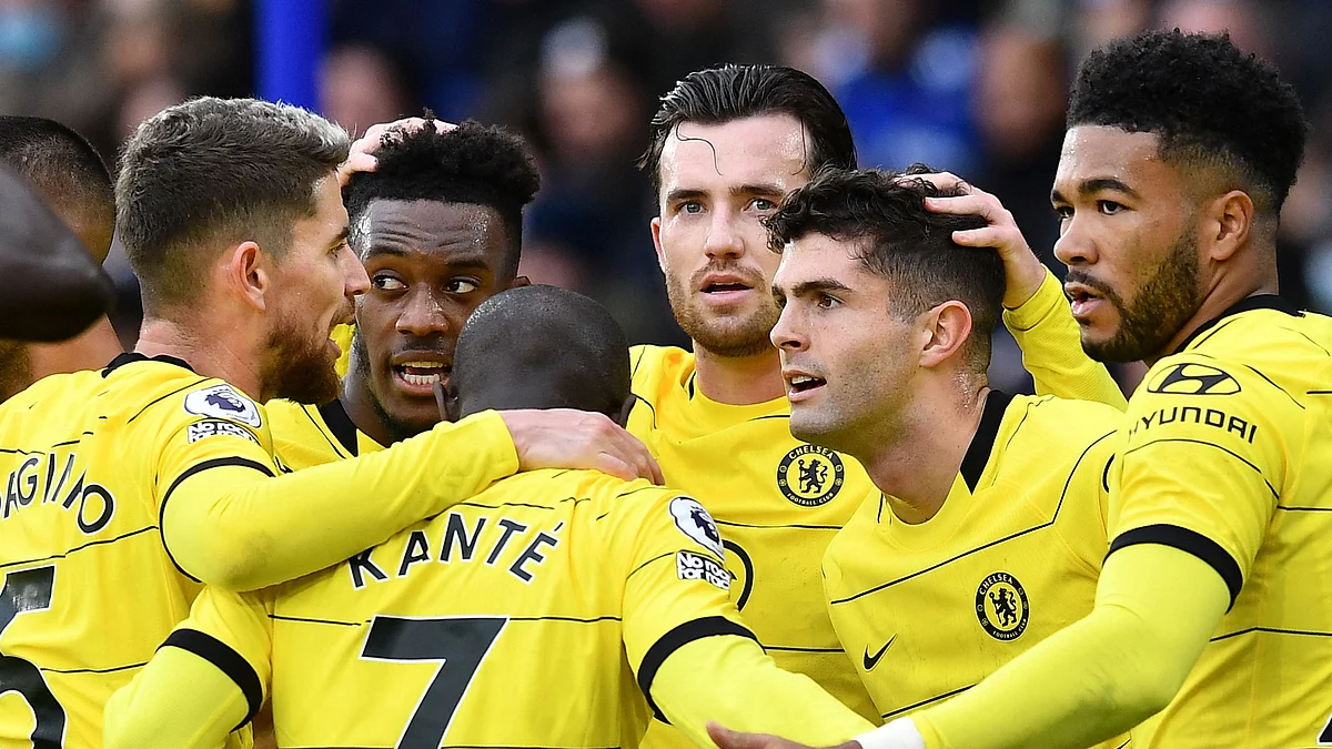EPL: লিসেস্টার সিটিকে ৩-০ গোলে হারিয়ে শীর্ষস্থান আরও মজবুত করলো চেলসি