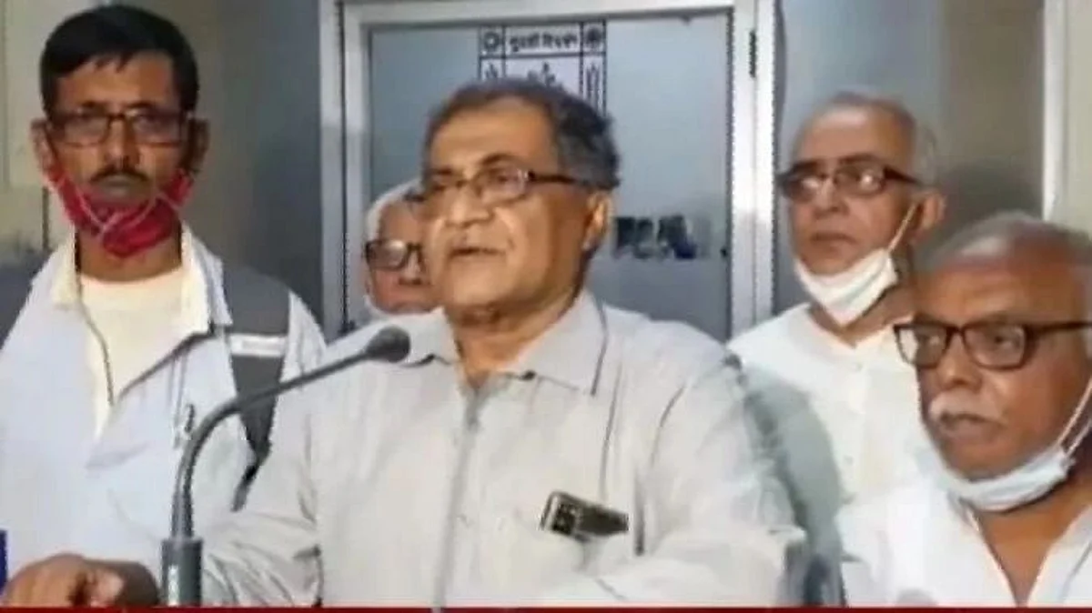 শহরে বাড়ছে ডেঙ্গু-ম্যালেরিয়ার প্রকোপ, সহযোগিতার উদ্দেশ্যে পুরসভায় ডেপুটেশন বস্তি উন্নয়ন সমিতির