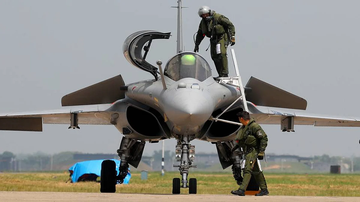 Rafale Scam: দালালকে ৬৫ কোটি টাকা ঘুষ, জানা সত্ত্বেও পদক্ষেপ নেয়নি CBI, দাবি ফরাসি মিডিয়ার