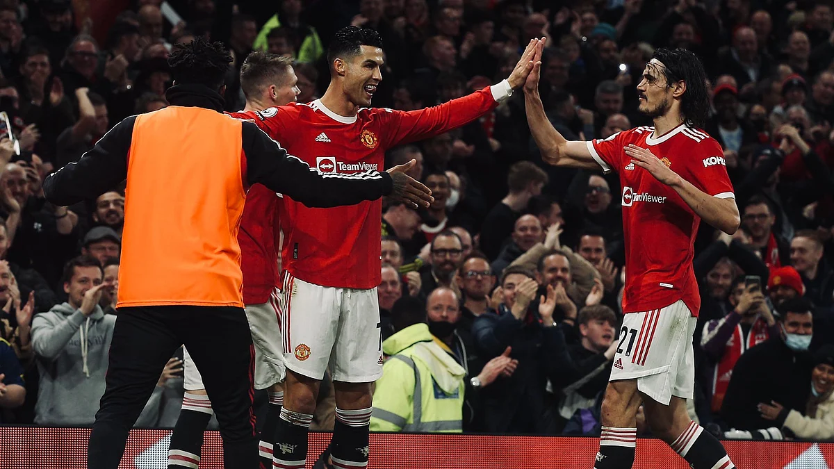 EPL: ম্যাকটমিনে-রোনাল্ডোর গোলে বার্নলিকে হারিয়ে টেবিলের ছয়ে উঠে এলো ম্যান ইউ