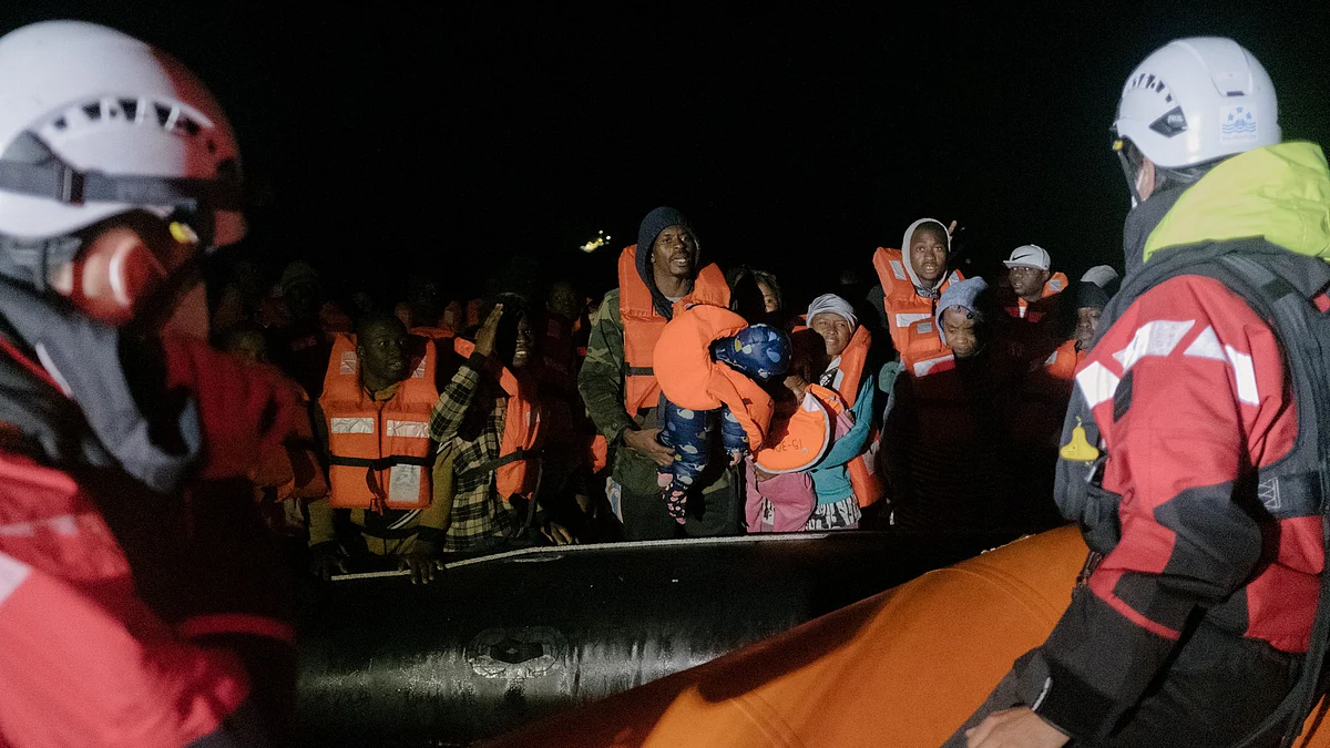 Refugee: ভূমধ্যসাগরে নৌকাডুবিতে মৃত্যু বহু শরণার্থীর, উদ্ধারও অসংখ্য
