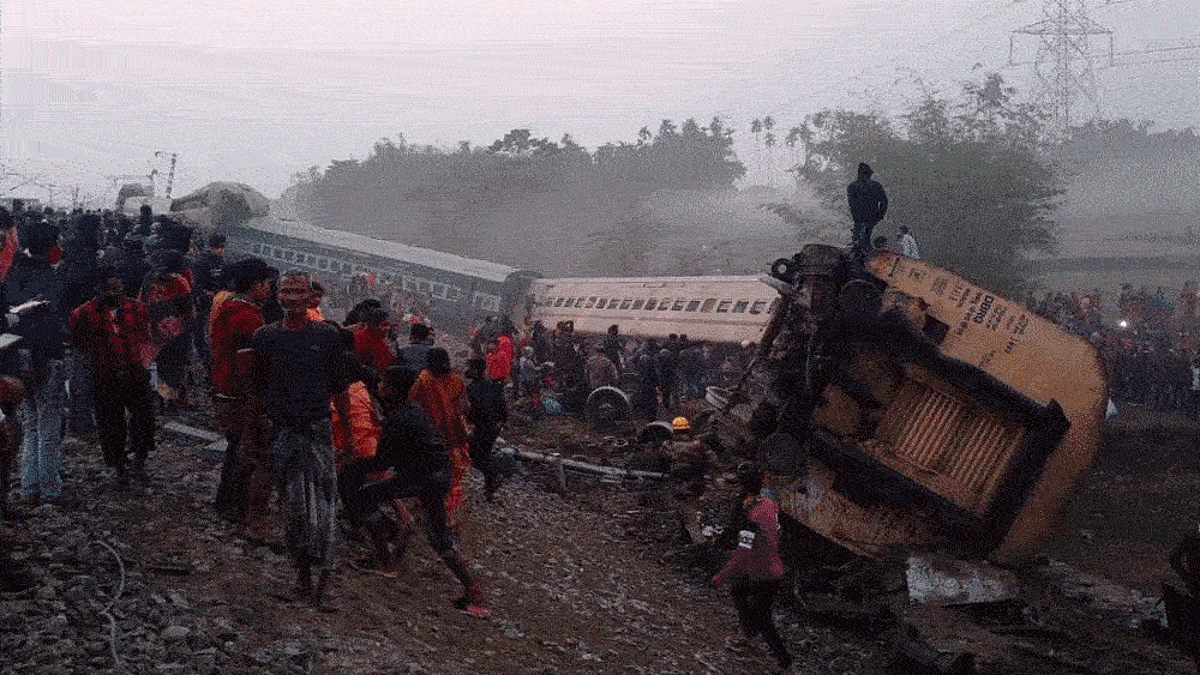 Train Accident: ময়নাগুড়িতে লাইনচ্যুত বিকানের এক্সপ্রেস, বহু যাত্রীর মৃত্যুর আশঙ্কা