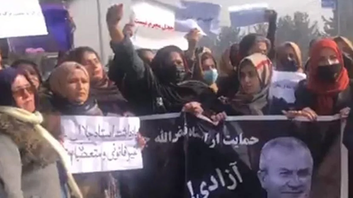Afghanistan: বাড়ছে মহিলা সাংবাদিকদের ওপর বিধিনিষেধ, প্রবেশাধিকার নেই সাংবাদিক সম্মেলনে