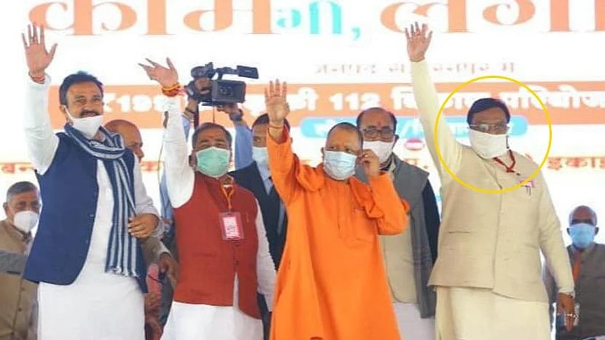 UP Polls 22: উত্তরপ্রদেশ বিজেপিতে ভাঙন জারি, যোগী মন্ত্রিসভা থেকে ৩ দিনে ৩ মন্ত্রীর ইস্তফা