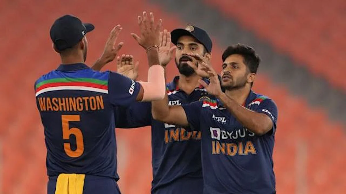 IND vs SA: ছিটকে গেলেন করোনা আক্রান্ত ওয়াশিংটন, ভারতের ওয়ান ডে স্কোয়াডে যোগ হলেন দুই তারকা