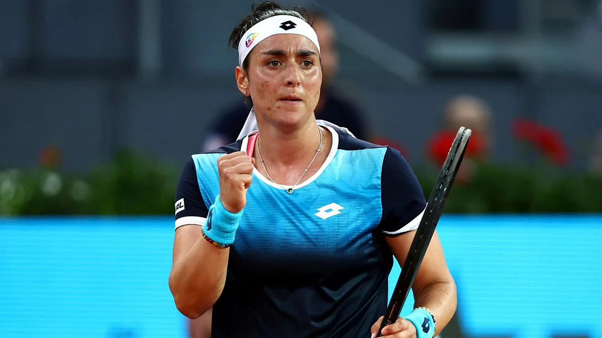 Madrid Open: WTA1000 ট্রফি জিতে প্রথম আরব মহিলা হিসেবে ইতিহাস গড়লেন ওন্স জাবেউর