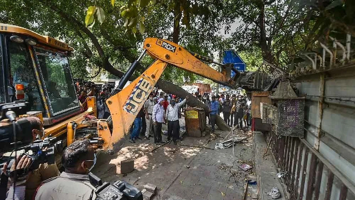 Mangolpuri: দিল্লির নিউ ফ্রেন্ডস কলোনি- মঙ্গলপুরীতে চলছে উচ্ছেদ অভিযান