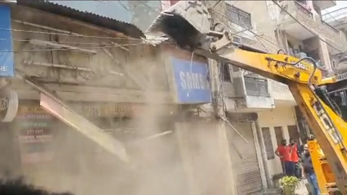 Delhi Demolition Drive: অভিযানের চতুর্থ দিন, উচ্ছেদ চলছে বিষ্ণু গার্ডেন এলাকায়