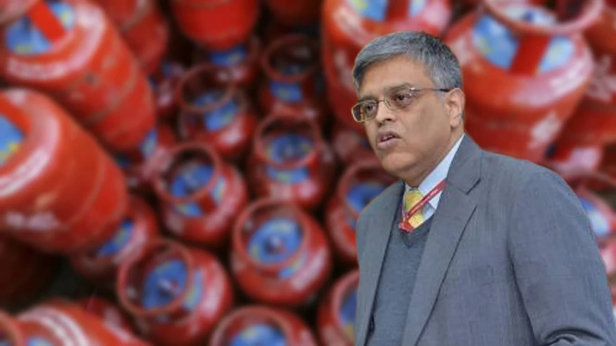 ২০২০ সাল থেকেই বন্ধ হয়েছে রান্নার গ্যাসের ভর্তুকি! স্বীকার করলেন পেট্রোলিয়াম সচিব পঙ্কজ জৈন