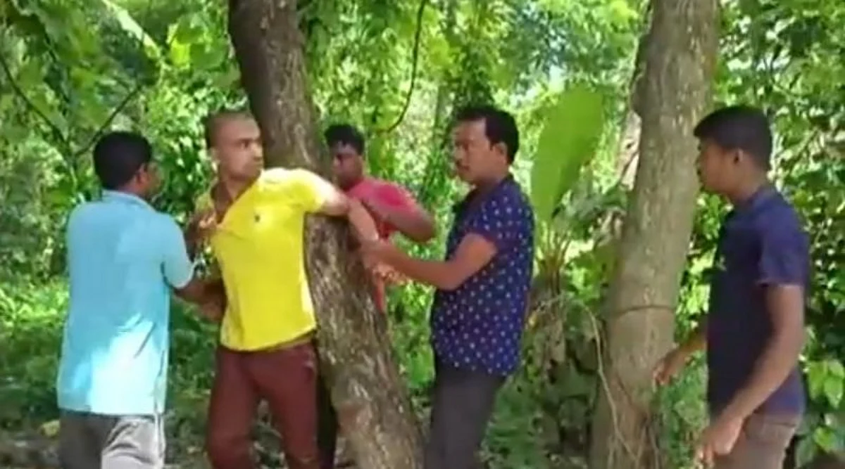 গাছে বেঁধে মার তৃণমূল নেতার পুত্রকে