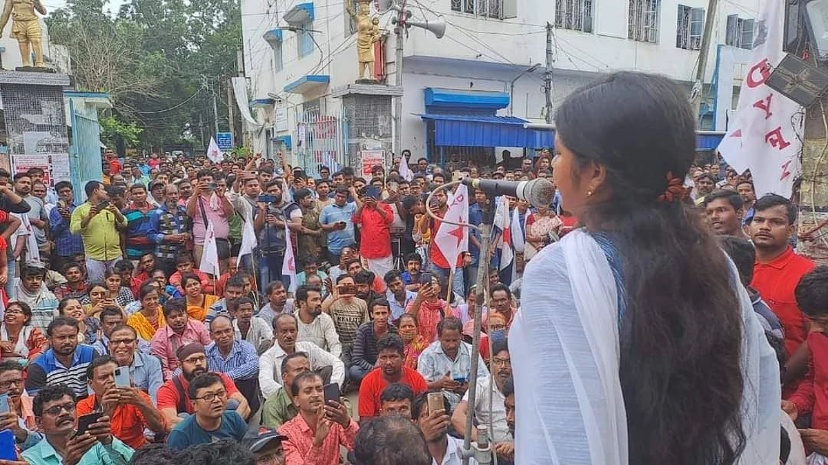 সিঙ্গুরের সভায় মীনাক্ষী মুখার্জি