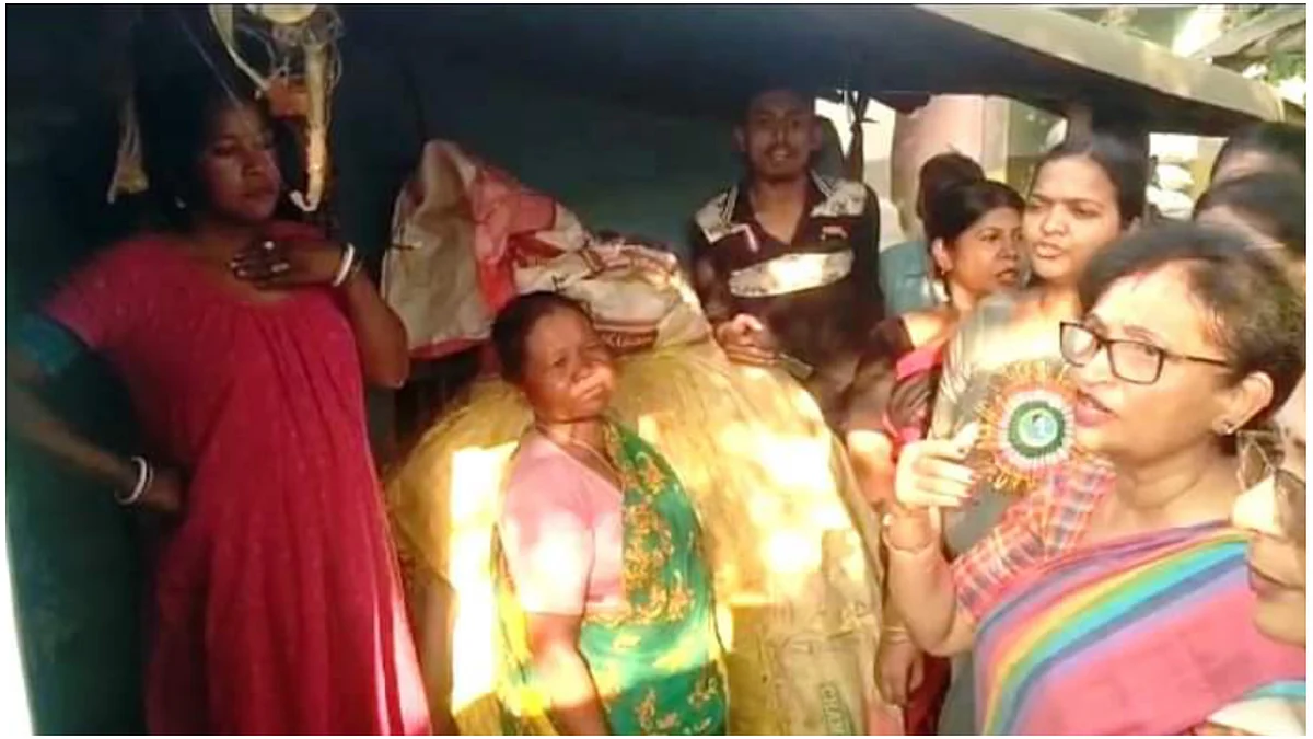 আদিবাসীদের বিক্ষোভের মুখে মন্ত্রী চন্দ্রিমা ভট্টাচার্য