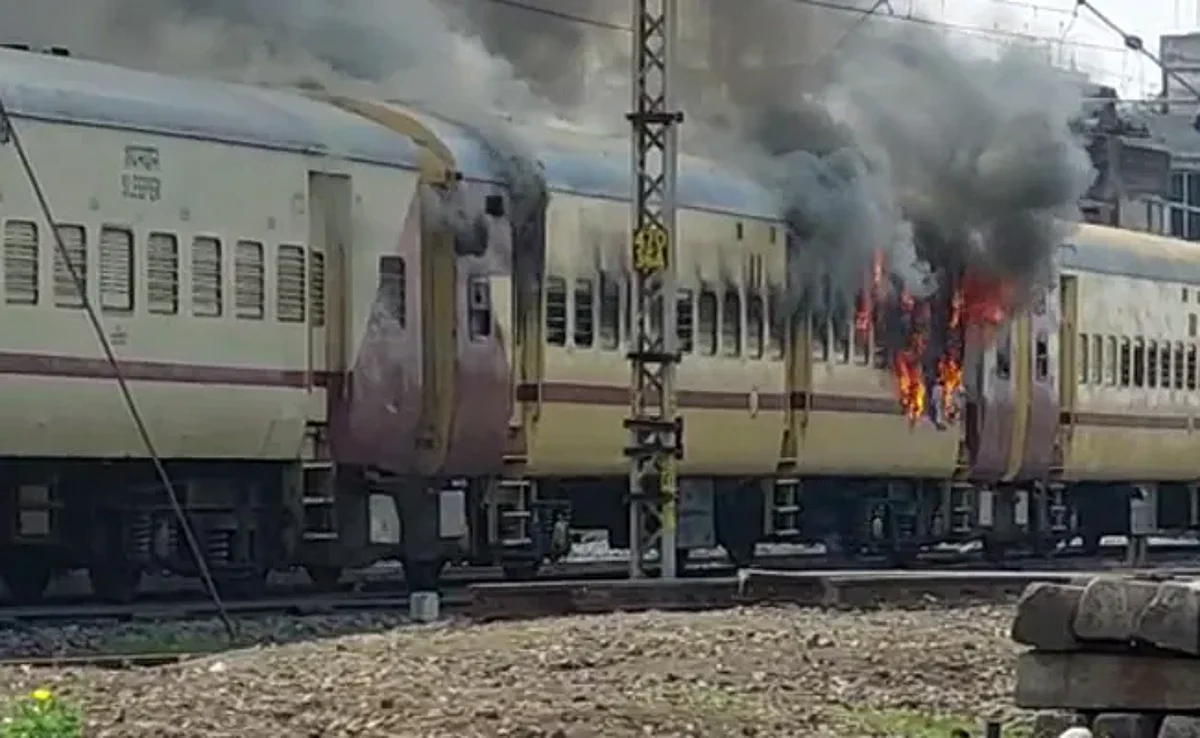 Protestors set train on fire in Bihar
