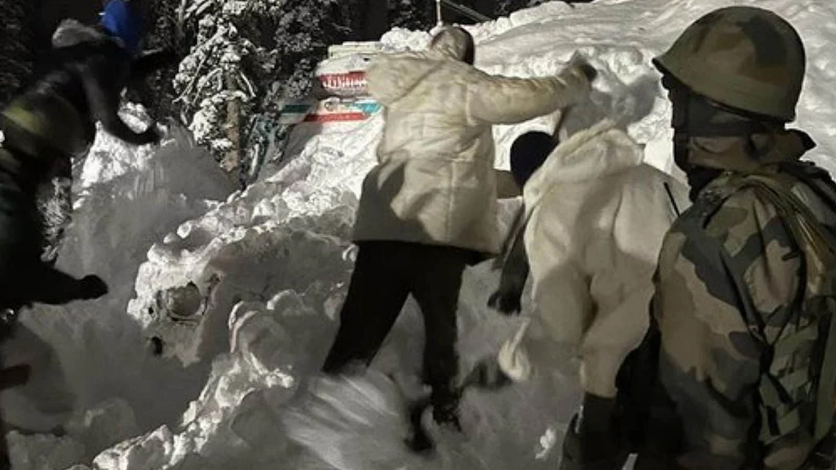 Indian Army Jawans went missing after being hit by an avalanche in Arunachal Pradesh