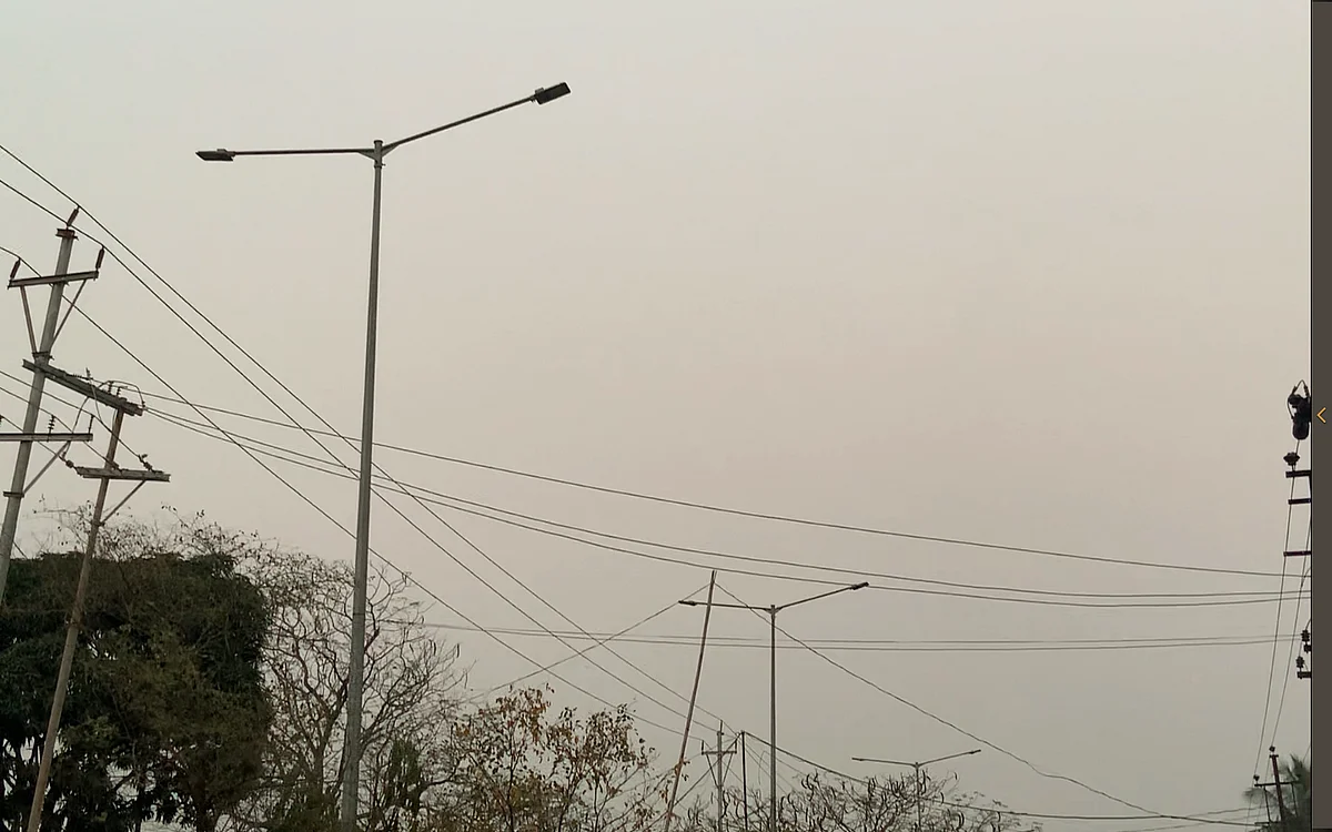 Guwahati: No Street Lights, VIP Road Dissolves Into Darkness After Dusk