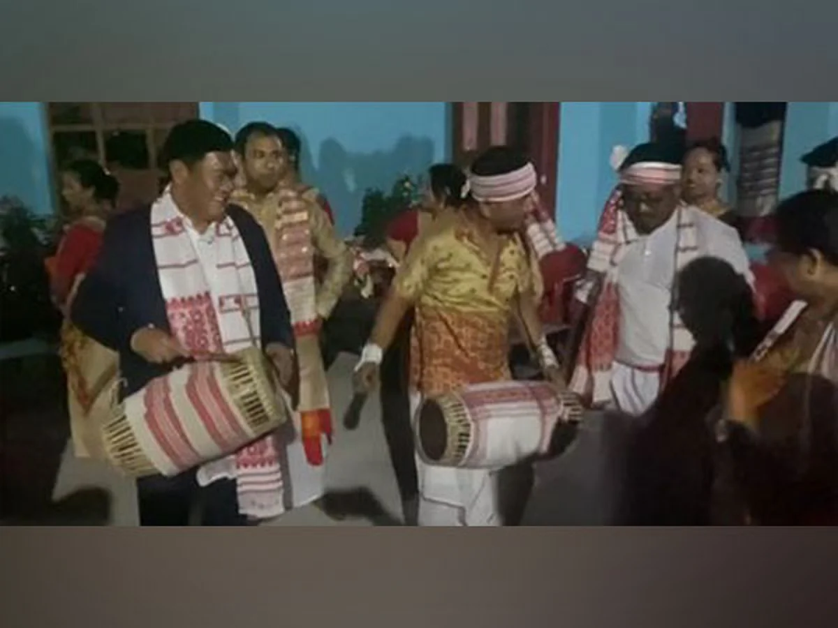 Arunachal CM Celebrates Bihu With Assamese Community In Itanagar