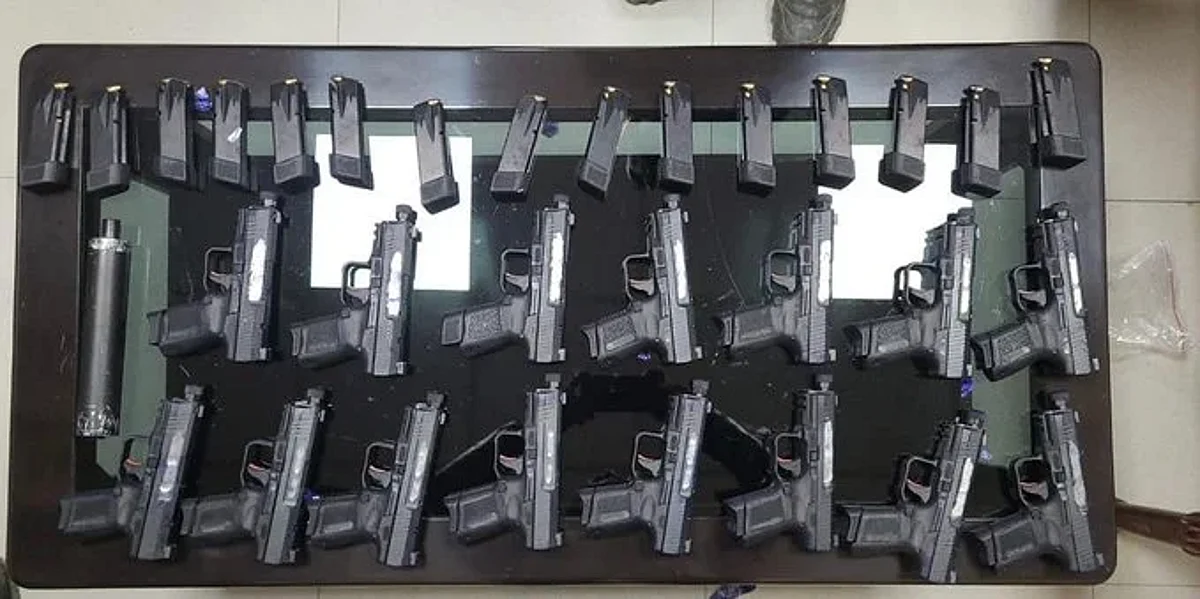 J&K: Police Arrest 2 Hybrid Terrorists In Srinagar