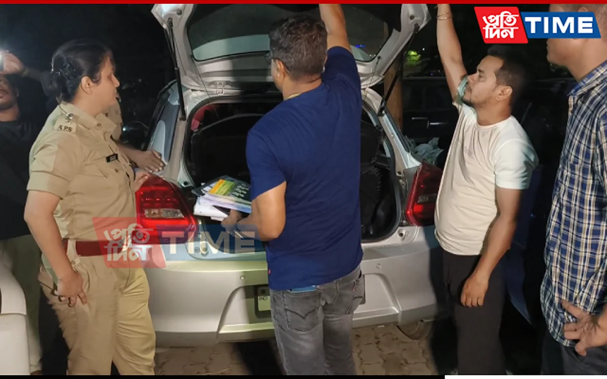Guwahati police apprehended two smugglers and seized cannabis from them