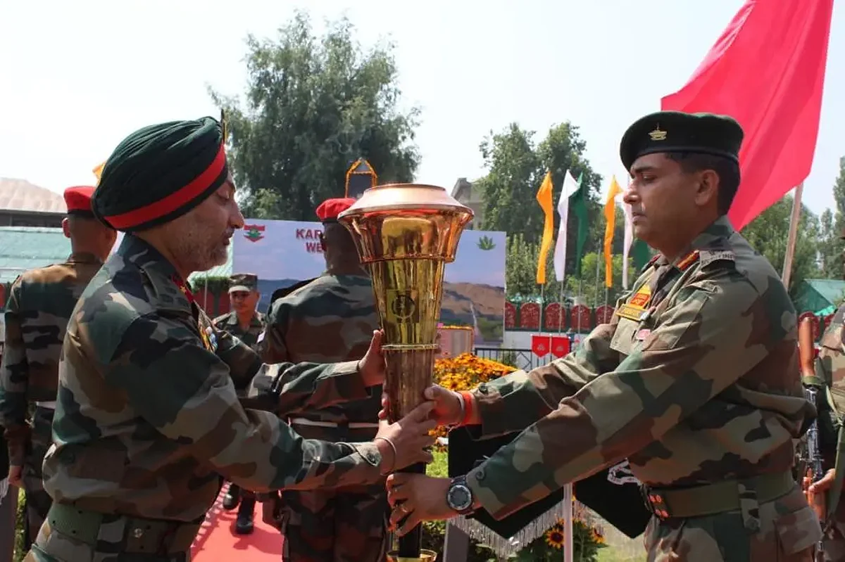 The Kargil Vijay Diwas Victory Flame arrived at Khanabal Military Garrison | Image: ANI