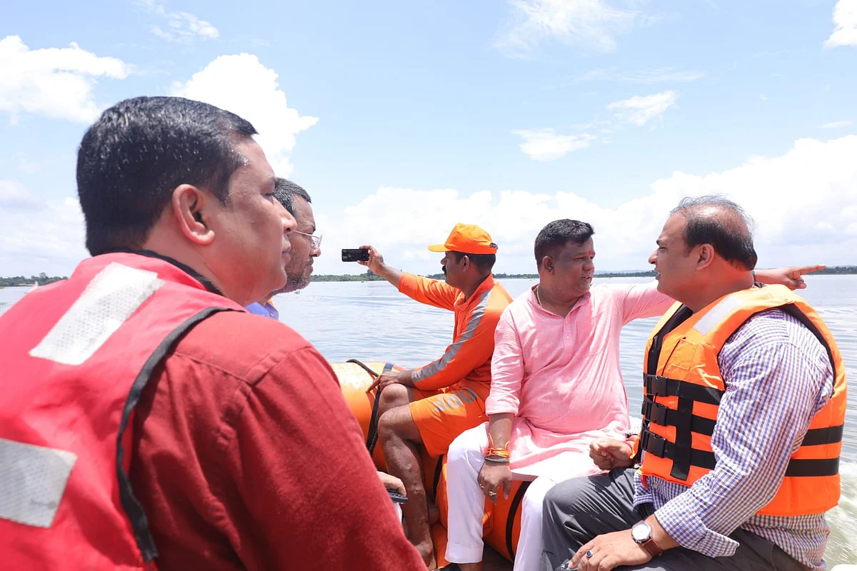 Assam CM Visits Karimganj to Take Stock of Flood