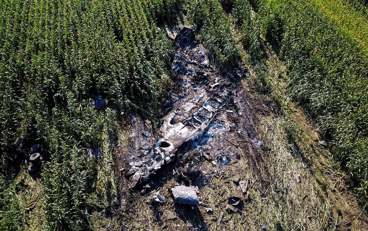Ukrainian Cargo Plane Carrying Weapons, Landmines Crashes In Greece, 8 Killed