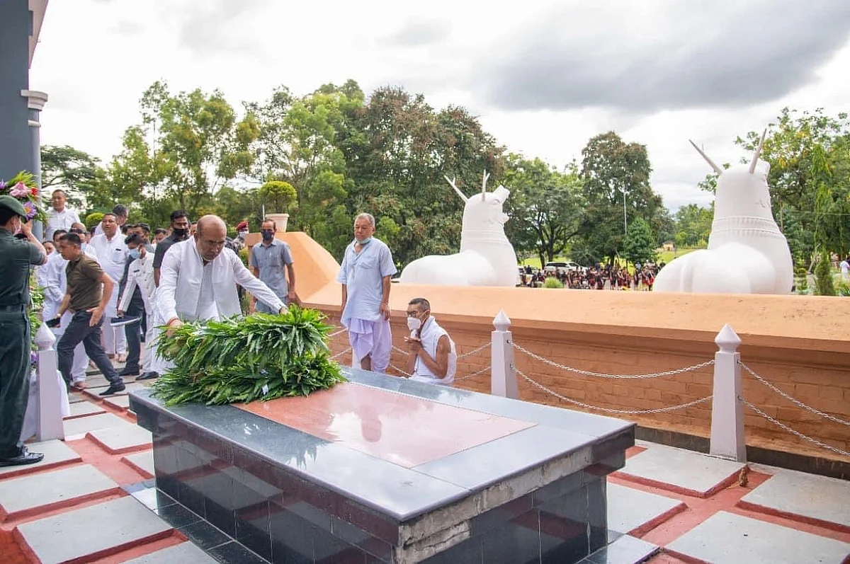 Manipur CM N. Biren Singh pays tribute to martyrs