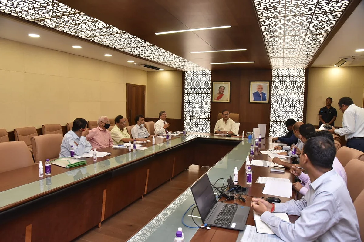 Assam: CM Sarma Holds Meeting With Agriculture Commission