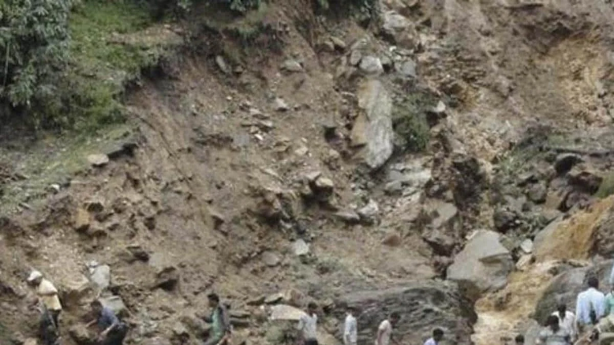 Landslide in Sikkim Disrupts Traffic Movement
