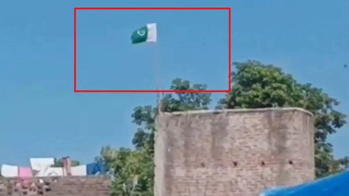 Man hoists Pakistan national flag in Uttar Pradesh