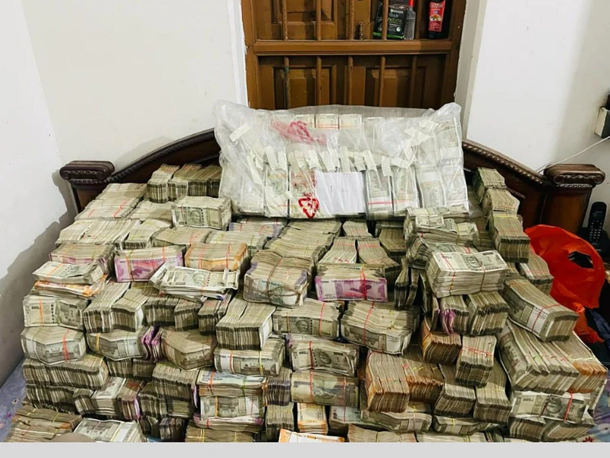 Fraud Mobile Gaming App: ED Seizes Over Rs 7Cr After Raids in Kolkata