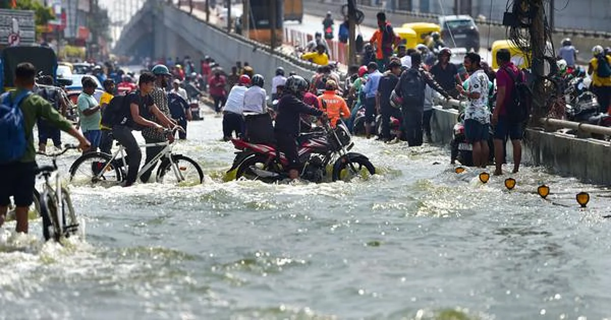 Commuters affected after floods hit Bengaluru