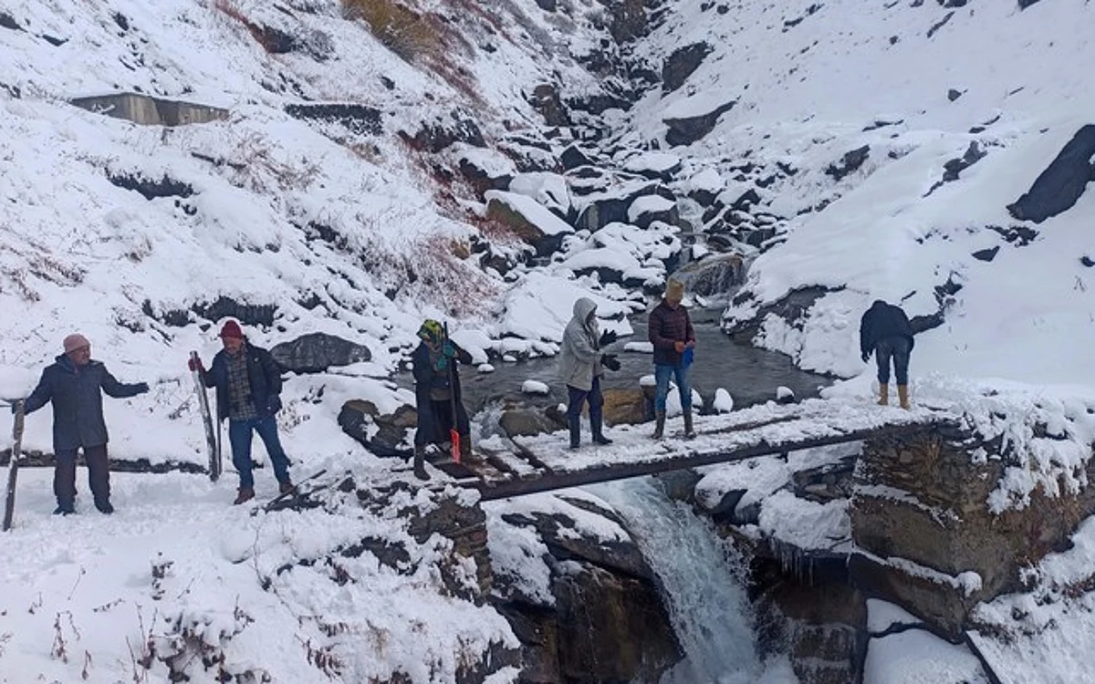 Trekking, mountaineering activities banned amid predictions of bad weather in Uttarakhand | REPRESENTATIVE