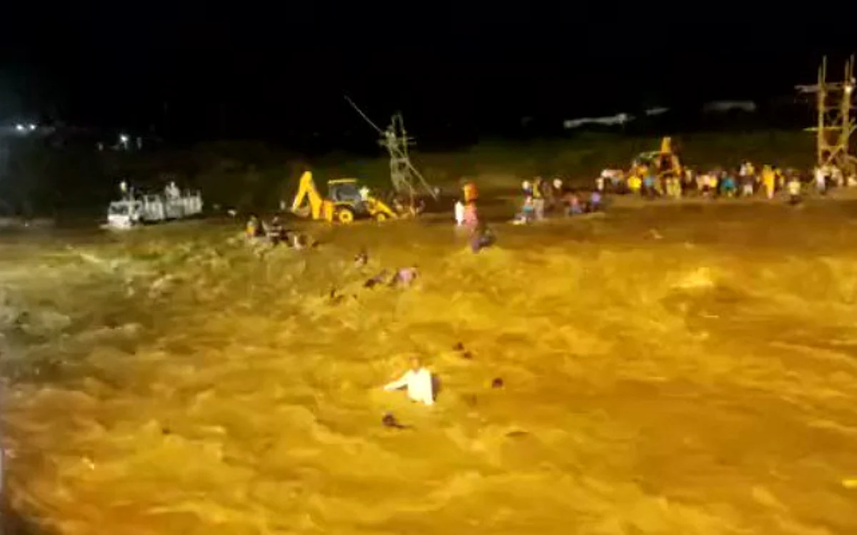 Flash floods hit gathering at Mal River in Bengal's Jalpaiguri, sweeping away several people