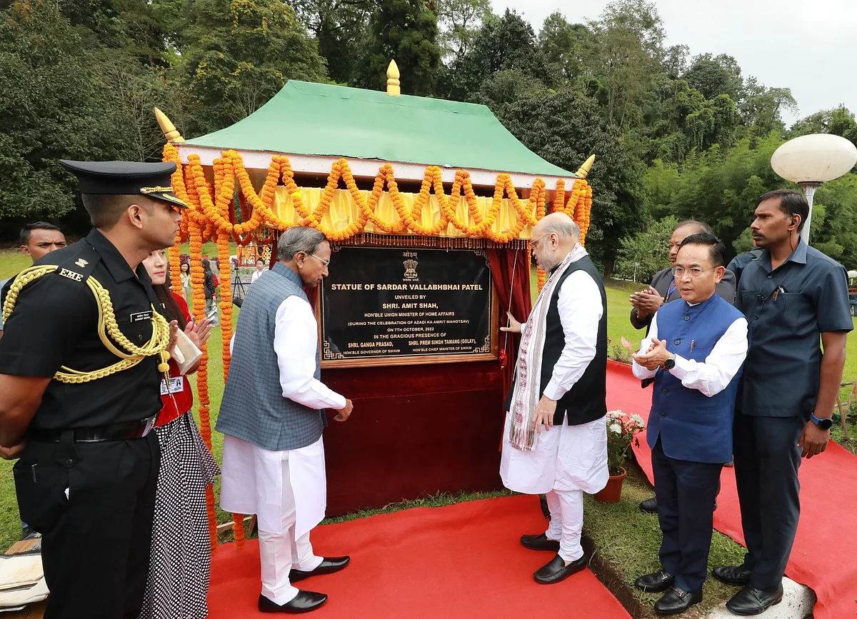 Amit Shah inaugurates statue of Sardar Vallabhbhai Patel at Raj Bhawan in Sikkim's Gangtok
